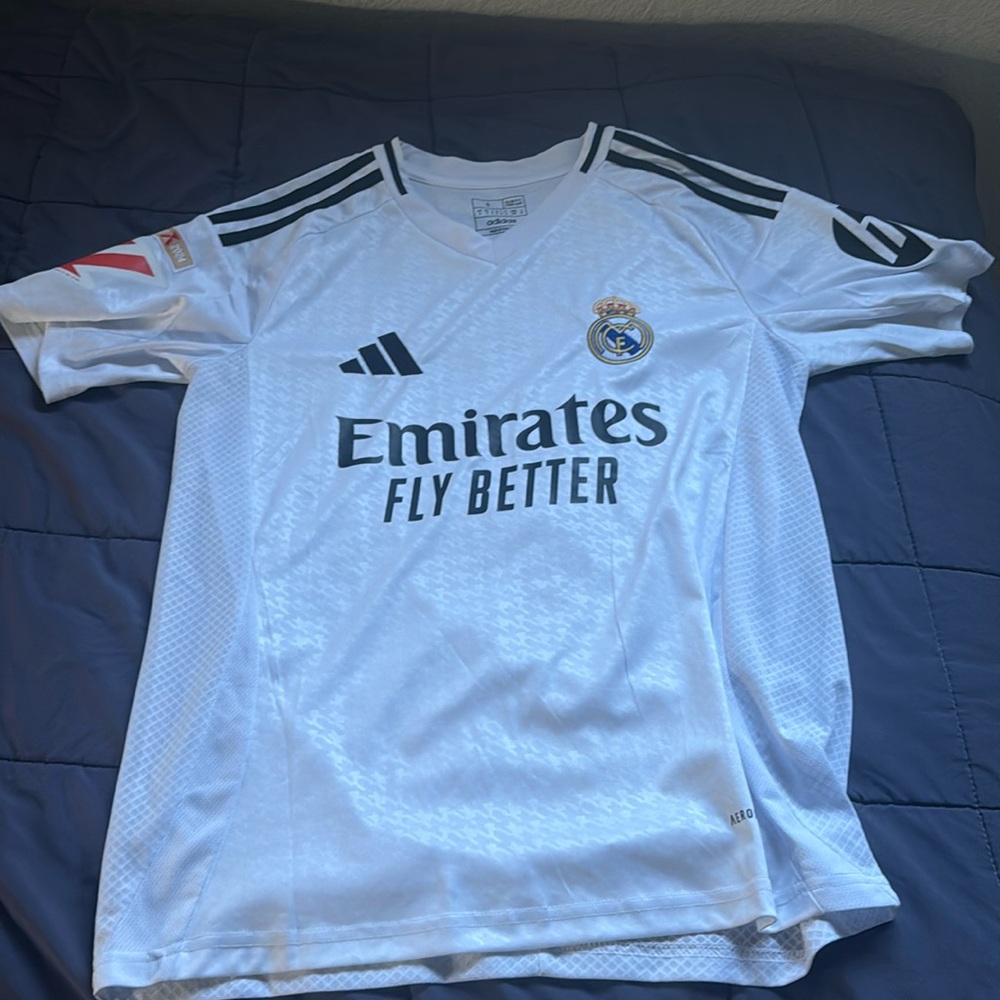 Men’s smalll Adidas White Real Madrid Home Jersey Mbappe #9 with La liga patch
